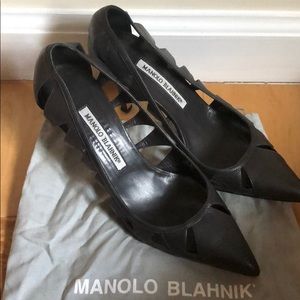 Manolo Blahnik Pointed-Toe Pumps